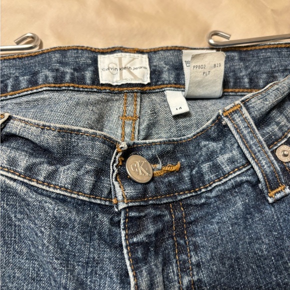 Calvin Klein Jeans Women’s Size 14 Classic Straight Leg Blue Denim 100% Cotton - Picture 9 of 12